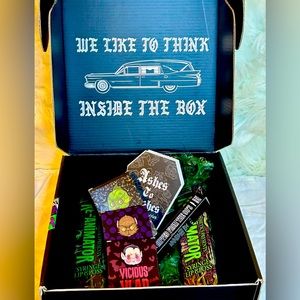 Goth/Horror/Spooky Girl Make-up Bundle